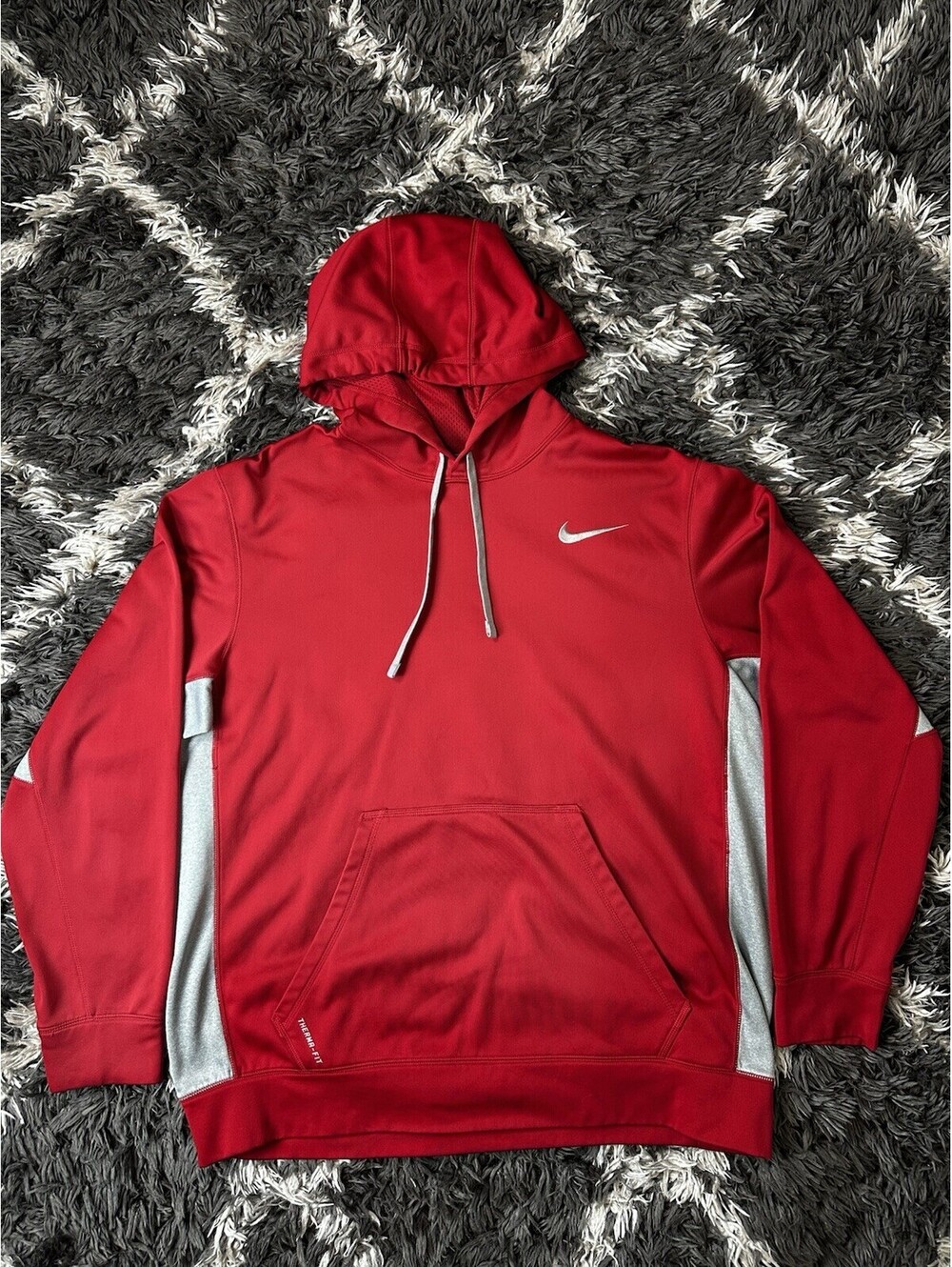 Nike Therma-FIT Hoodie Mens XL Red Gray Side Panel Pullover Fleece Sweatshirt